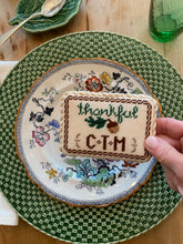 Load image into Gallery viewer, thankful acorn place card
