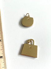 Load image into Gallery viewer, LV Zipper Pull
